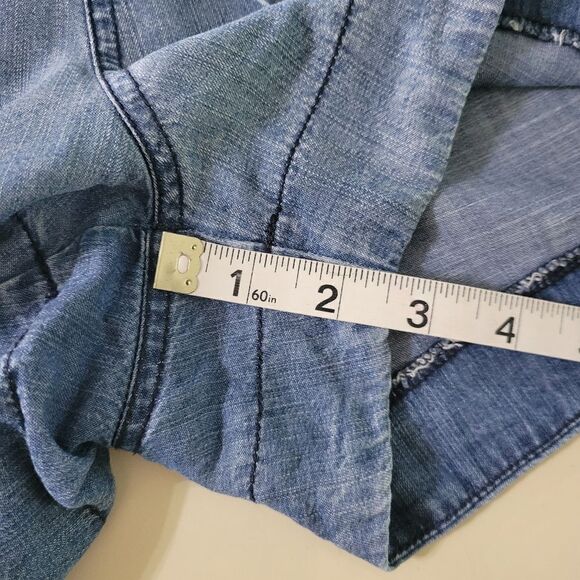Universal Thread Women's Light Denim Lyocell Chambray Drawstring Shorts - Picture 7 of 13